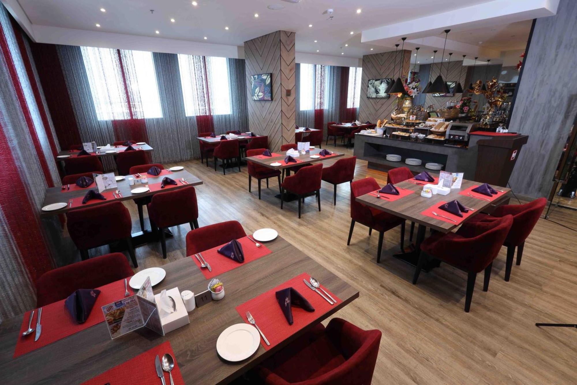 Fortis Hotel Fudżajra Zewnętrze zdjęcie